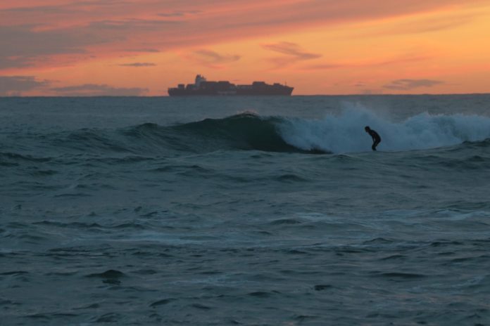coucher de soleil session de surf côte bleue